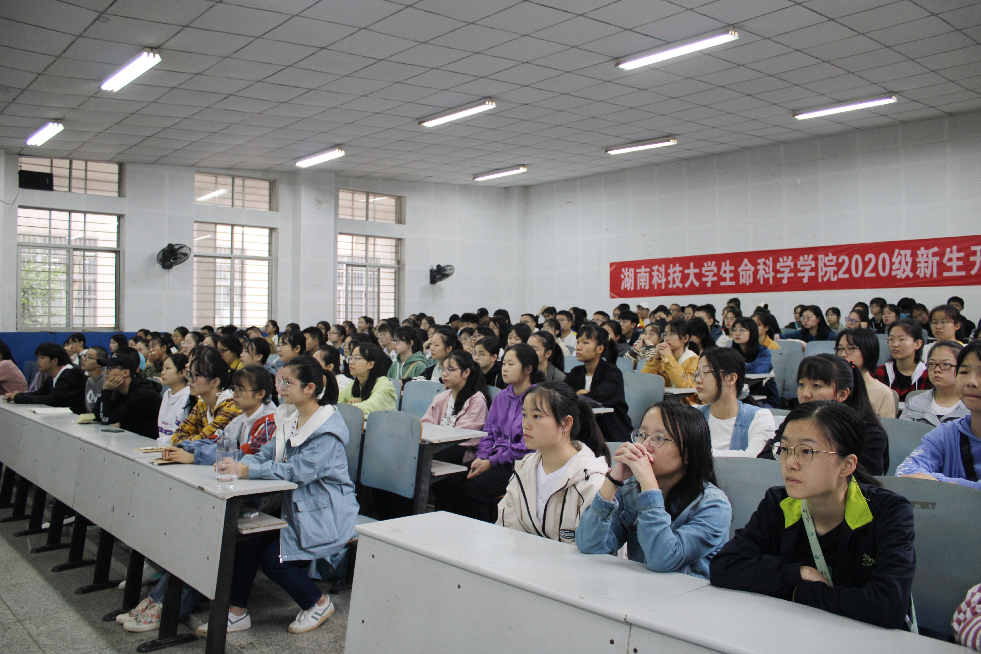 8b76b467949442f1a6af2cdf15855592.jpg 8b76b467949442f1a6af2cdf15855592.jpg