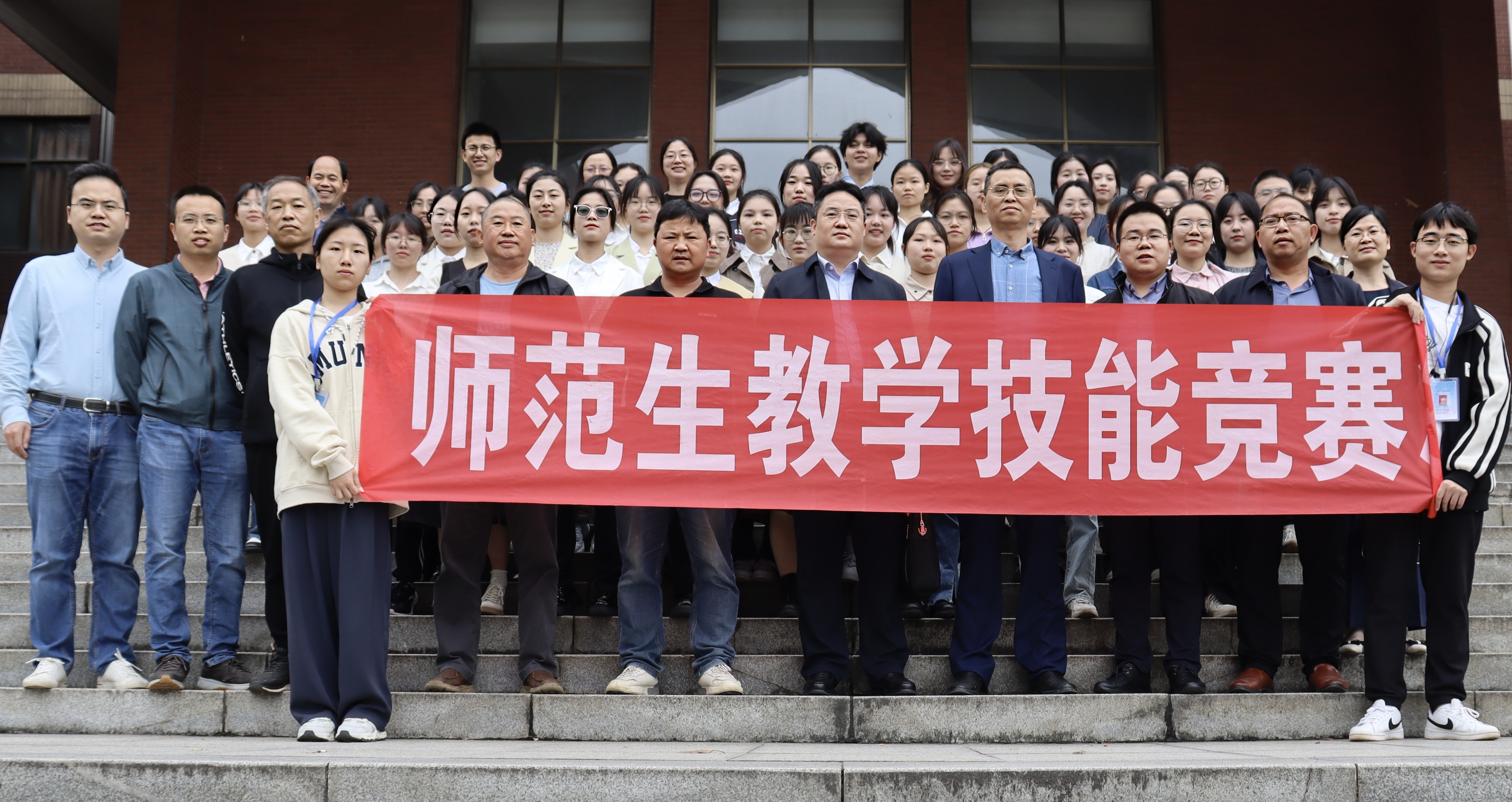 ceca3f907b68464cbfeb94e2a676e806.jpg ceca3f907b68464cbfeb94e2a676e806.jpg