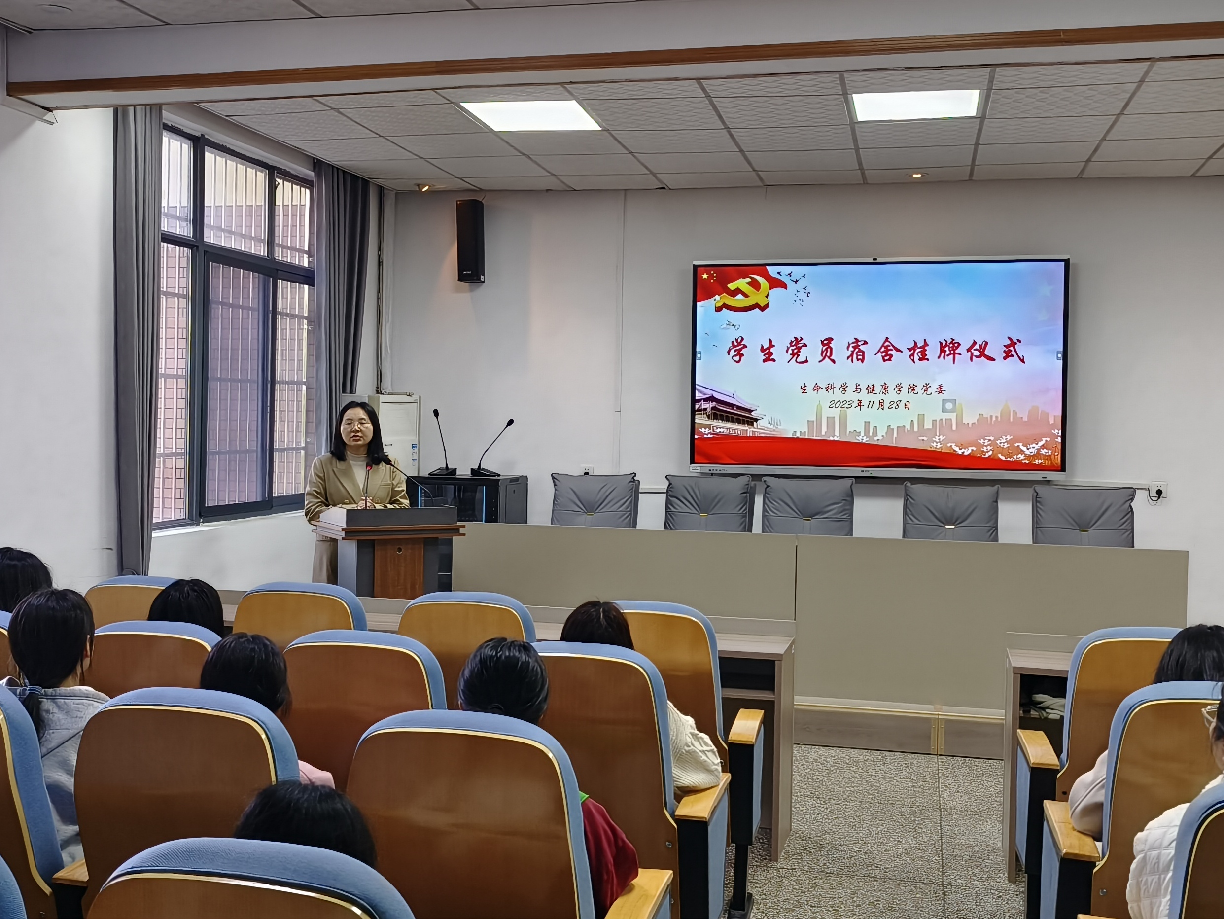 d48bb3a1e009464daf459738b60f66bd.jpg d48bb3a1e009464daf459738b60f66bd.jpg