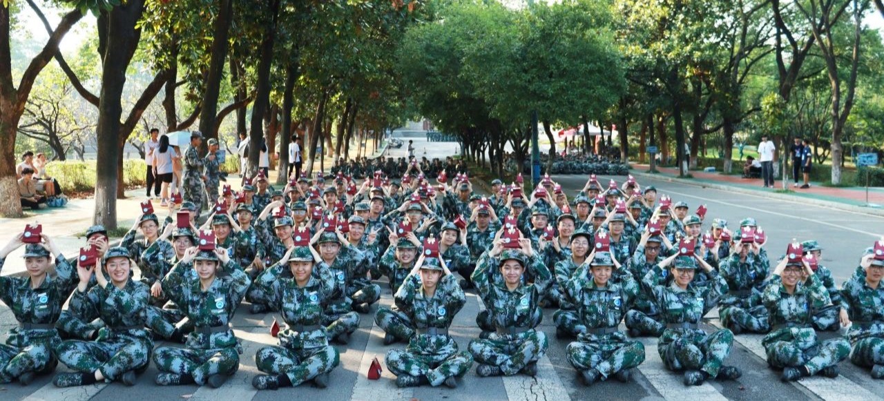 1be8e720a95b432d9d714ef548d4340d.jpg 1be8e720a95b432d9d714ef548d4340d.jpg