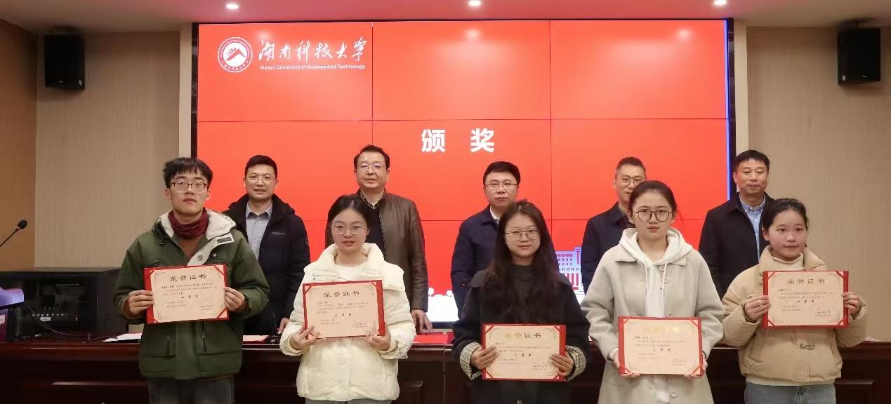 4ce68445911f4b94ab2e2f752d547c35.jpg 4ce68445911f4b94ab2e2f752d547c35.jpg